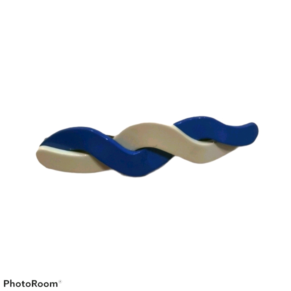 🍀3/$ 30 Banana Republic hair blue white clip